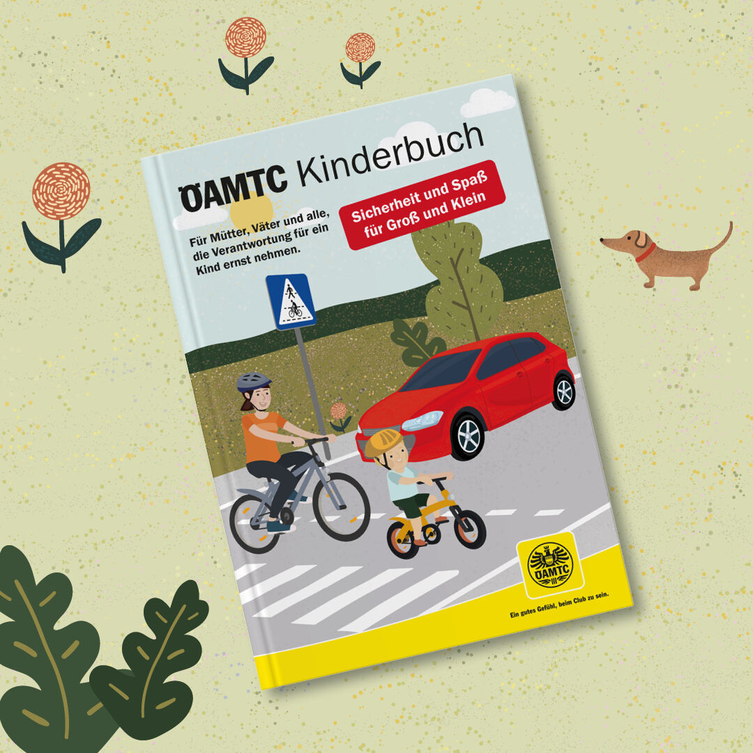 Cover des ÖAMTC-Kinderbuchs "Sicherheit und Spaß für Groß und Klein" mit einem Bild von einem Elternteil und einem Kind, die zusammen Fahrrad fahren.