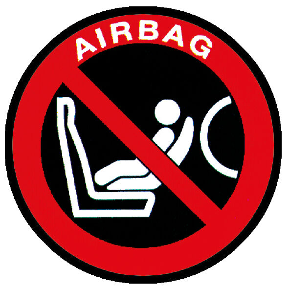 Eine Abbildung des Symbols, welches darauf hinweist, dass der Airbag deaktiviert werden muss, um die Sicherheit eines im Kindersitz gesicherten Kindes am Beifahrersitz zu gewährleisten.