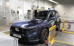 blauer Honda CR V 